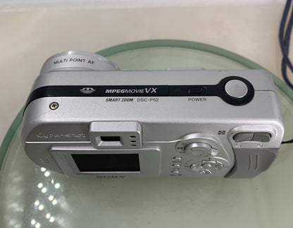 Digital Sony Cyber-Shot DSC-P52 3.2 megapixels SILVER Vintage - TESTED - 8325