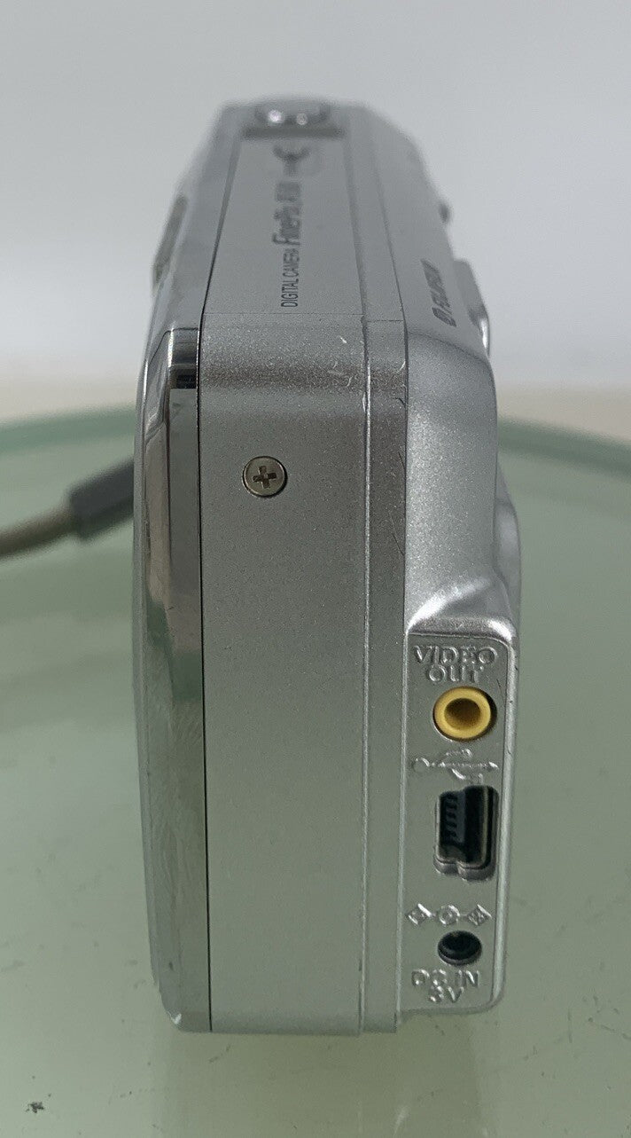 Fujifilm Digital Camera FinePix A500 5.1MP Silver NO CHARGER NOCARD TESTED - 1333