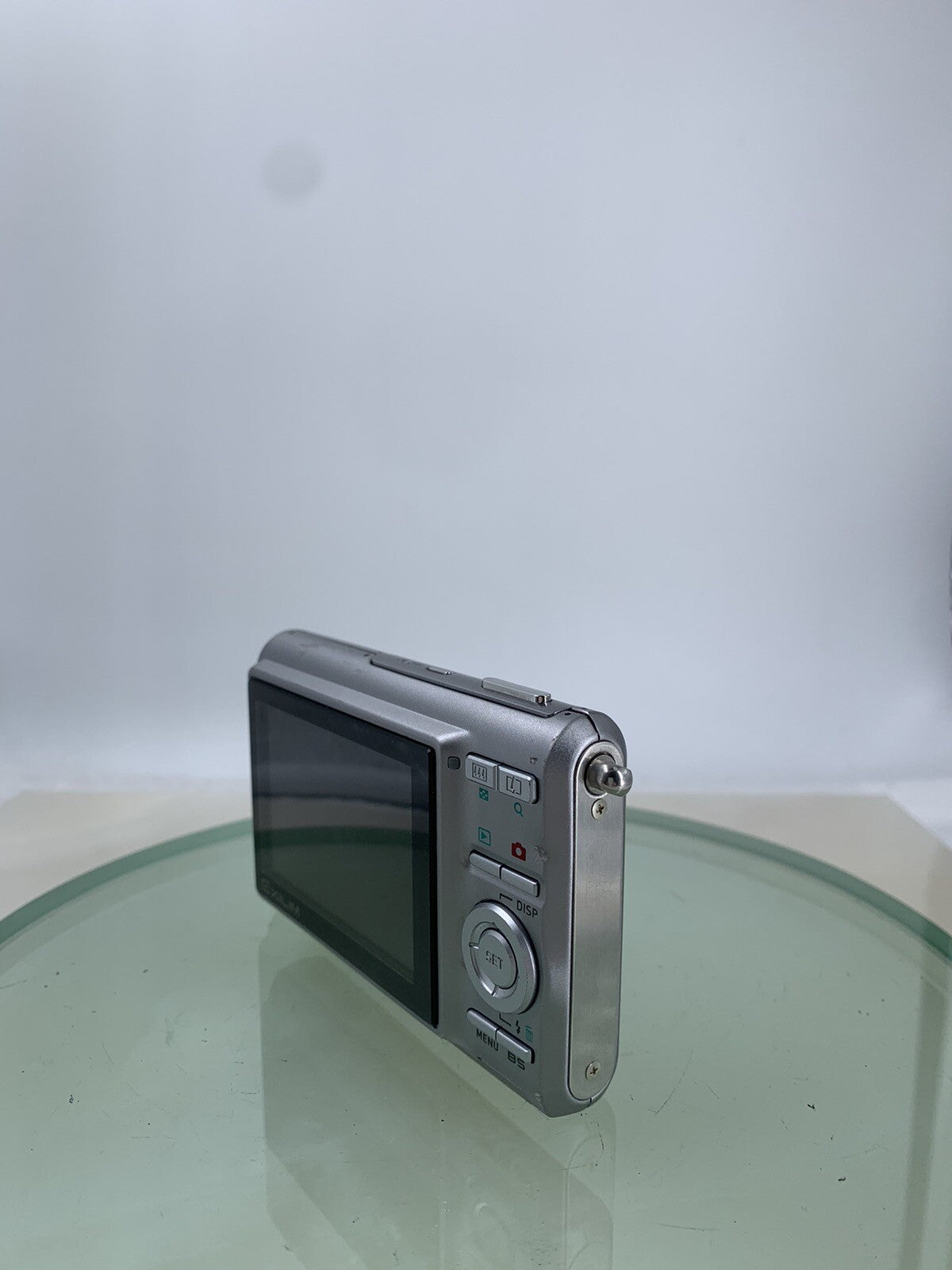 Casio Digital Camera EXILIM EX-Z75 7.2MP SILVER WITH CHARGER TESTED - 6893