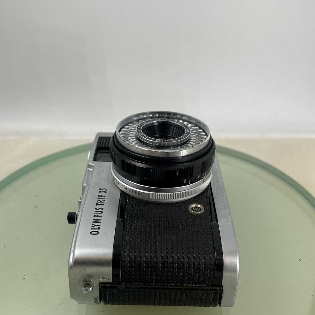 Olympus Trip 35 35mm Viewfinder Camera, with Olympus 40mm f/2.8 Lens TESTED #8904