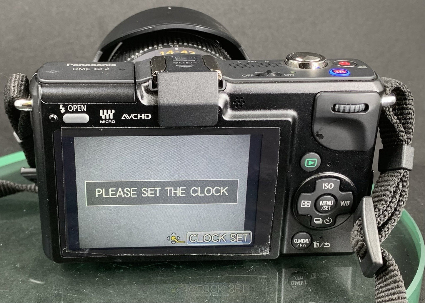 Panasonic LUMIX DMC-GF2 12.1 MP Digital Camera+G Vario 3.5-5.6/14-42 52mm Lens6