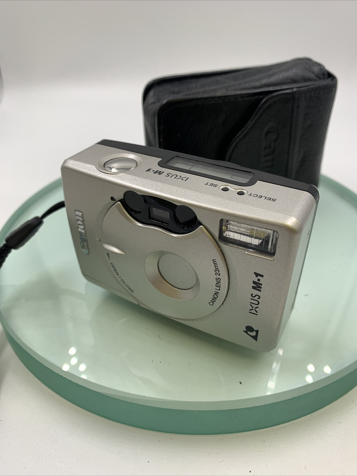 Vintage Canon IXUS M-1 APS Camera 23mm wide angle Panorama zoom Lens TESTED #4794