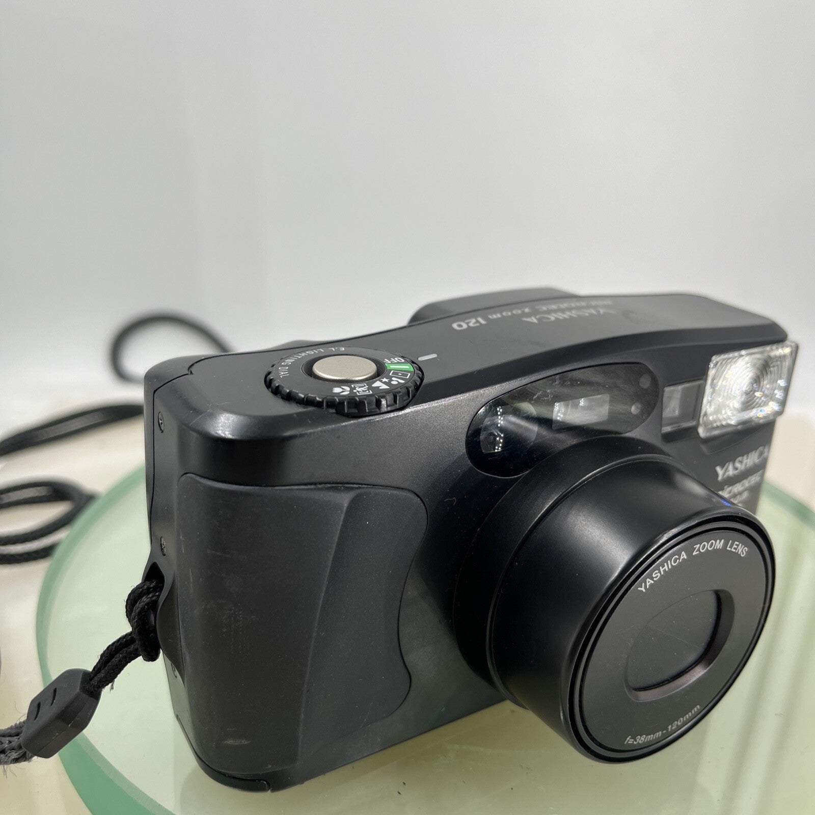 Yashica Microtec Zoom 120 analoge Point&Shoot 35mm Camera TESTED With Case 4016