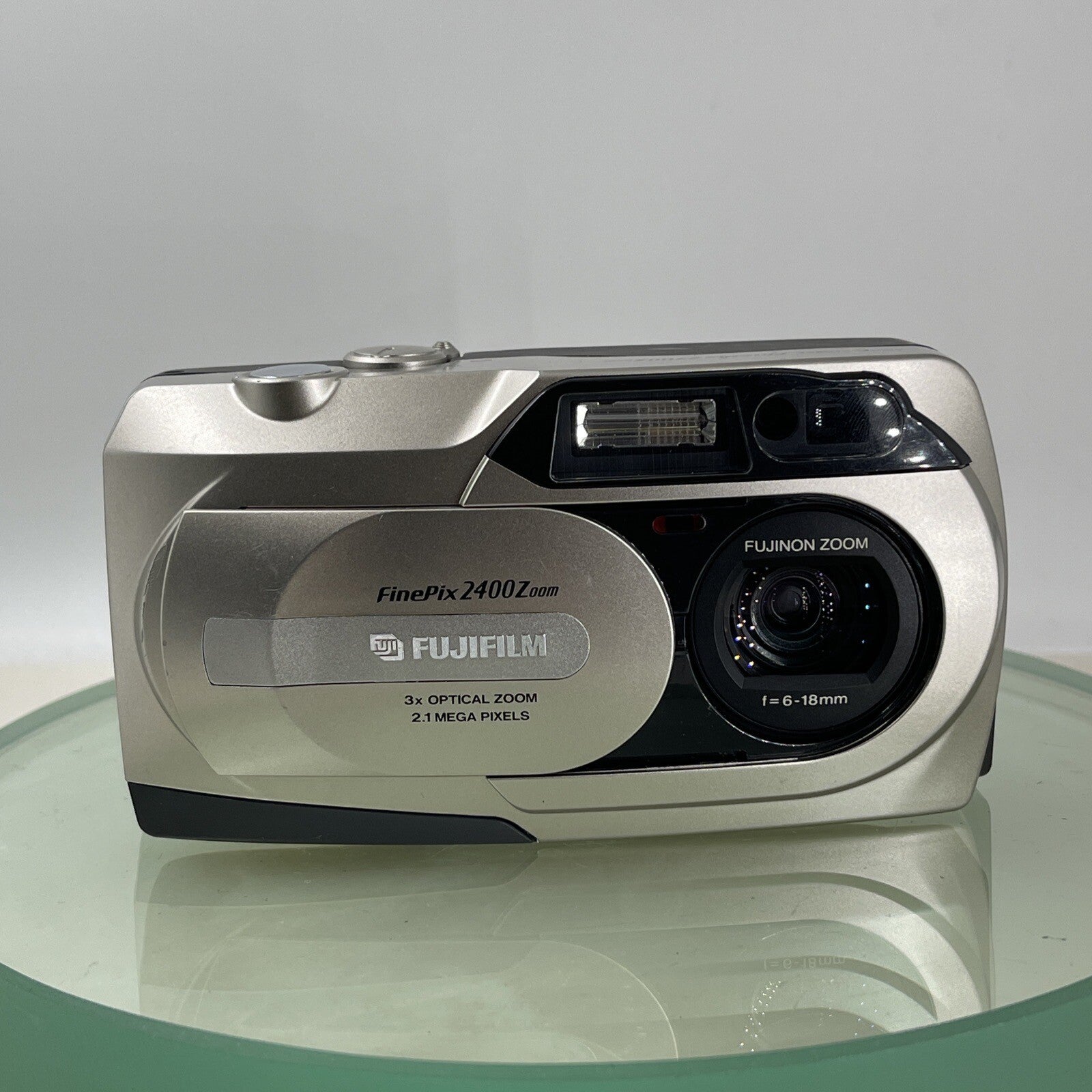 Fujifilm FinePix 2400 Zoom 2.1MP Compact Digital Camera Silver Tested #3221