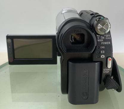 Sony Handycam DCR-DVD115E Handheld Mini DVD Camcorder Silver WITH BAG TESTED-2385