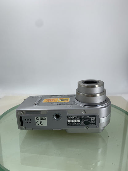 Sony Cybershot DSC-P9 4MP Digital Camera SILVER + CHARGER + WIRE TESTED - 6837