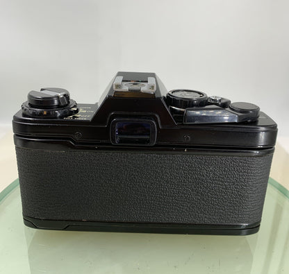 BLACK RARE Olympus OM10 + 50MM F1.8 ZUIKO 35mm Film SLR+BOOK - FULLY SERVICED8073