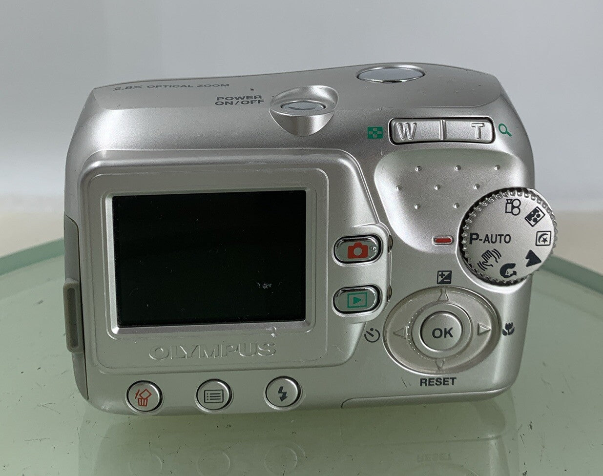 OLYMPUS FE-115 5.0 MP DIGITAL CAMERA SILVER NO CHARGER NO CARD TESTED - 2555