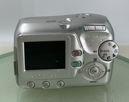 OLYMPUS FE-115 5.0 MP DIGITAL CAMERA SILVER NO CHARGER NO CARD TESTED - 2555