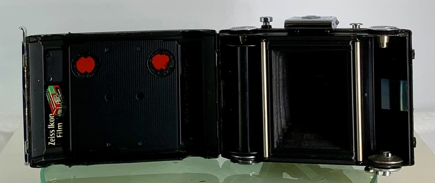 Zeiss Ikon Nettar 515 Camera Nettar Anastigmat 75mm f4.5 lens Derval shutter 6x95