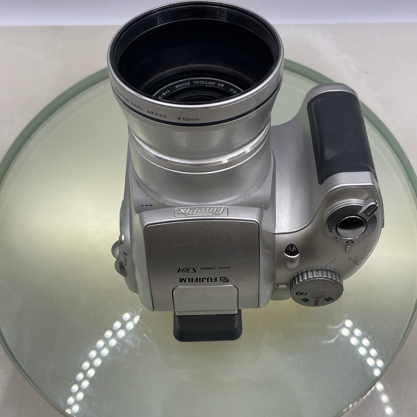 FUJI Fujifilm FinePix S304 DIGITAL CAMERA 3.2 Megapixels Tested Takes AA #7097