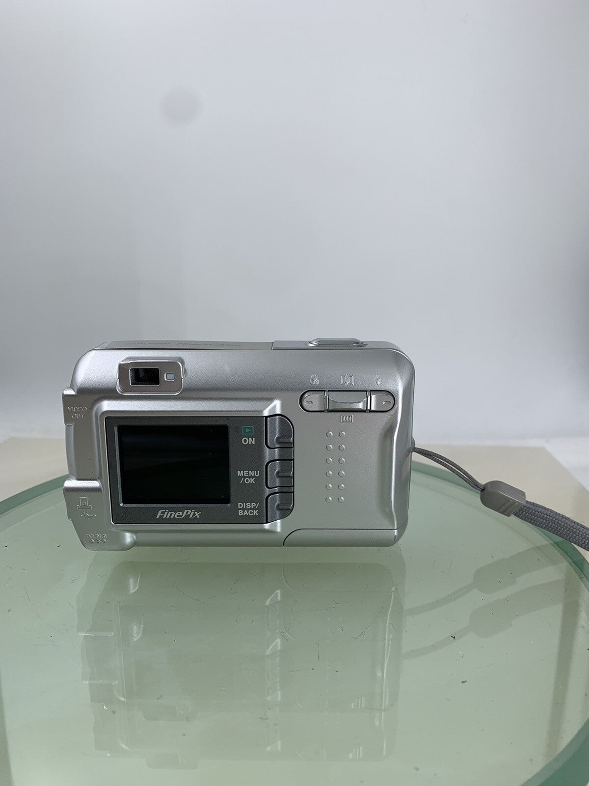Fujifilm Finepix A340 DIGITAL CAMERA SILVER NO CHARGER NO CARD TESTED - 5873