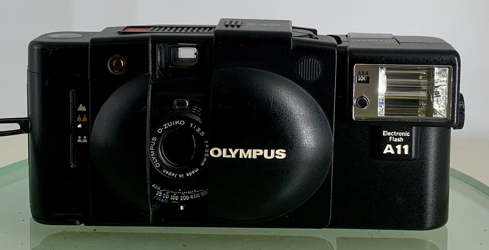 OLYMPUS XA2 Electronic Flash A11 D.ZUIKO 35mm f3.5 Point & Shoot+ Case   #3051