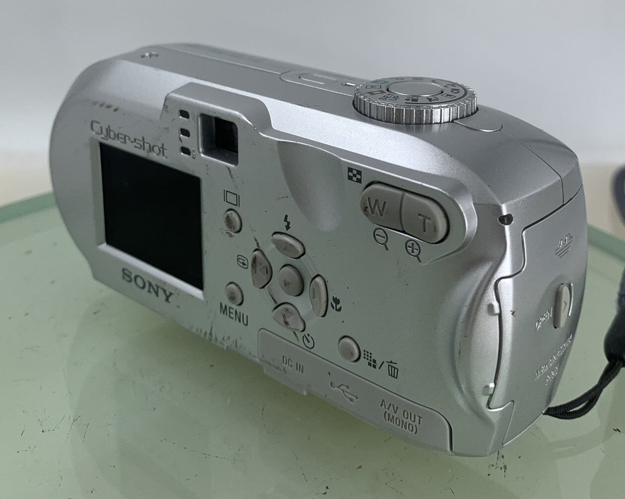 SONY Cyber-Shot 4.1 Megapixels Digital Camera DSC-P73 Silver TESTED - 456