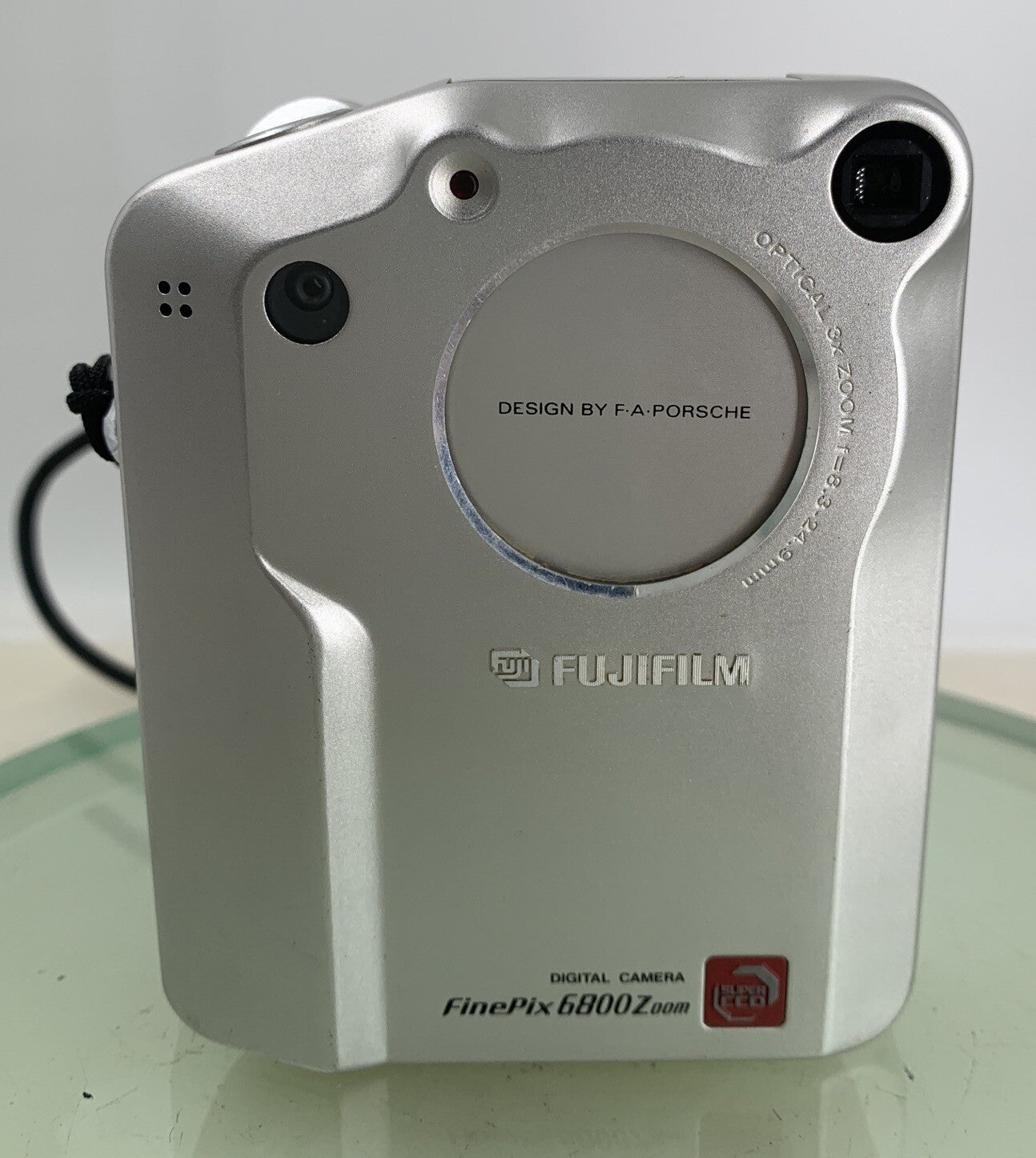 Fujifilm Finepix 6800 Zoom COMPACT DIGITAL CAMERA 64MB CARD - TESTED - 1025
