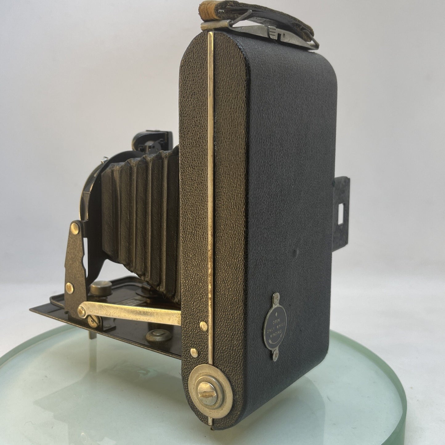 Kodak Folding Brownie Junior Six-20 Camera, 620 Roll film camera SHUTTER WORK3753