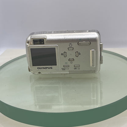 Olympus U-15 Digital Camera 3.2 Mega Pixel Fully tested, Charger #2815