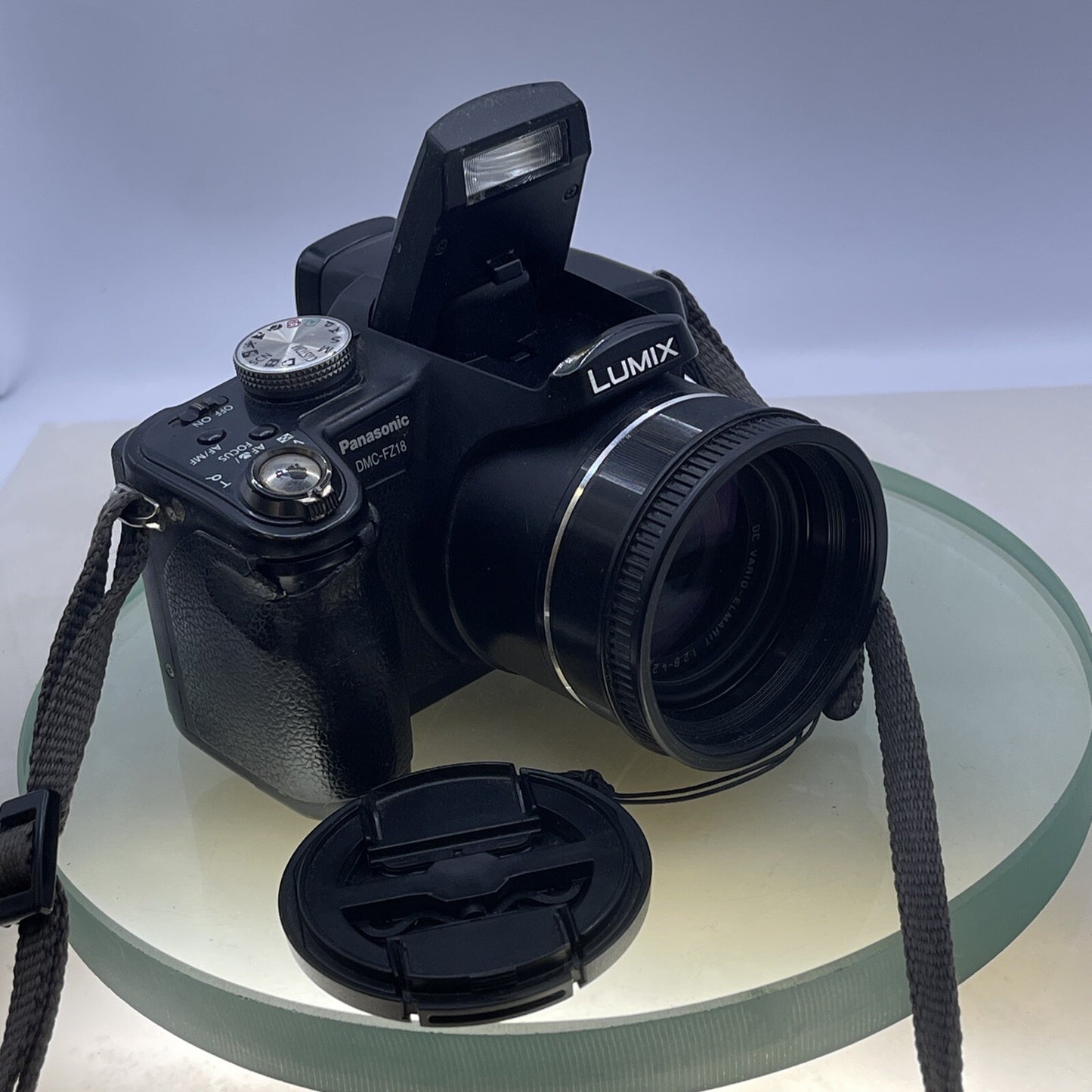 Panasonic LUMIX DMC-FZ18 SLR zoom 18x 8.1MP LEICA NoPower NoCharger NoBattery6041