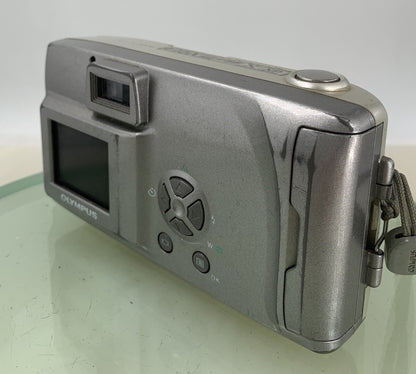 Olympus Camedia D-380 2MP Digital Compact Camera SILVER NO CHARGER - TESTED - 96