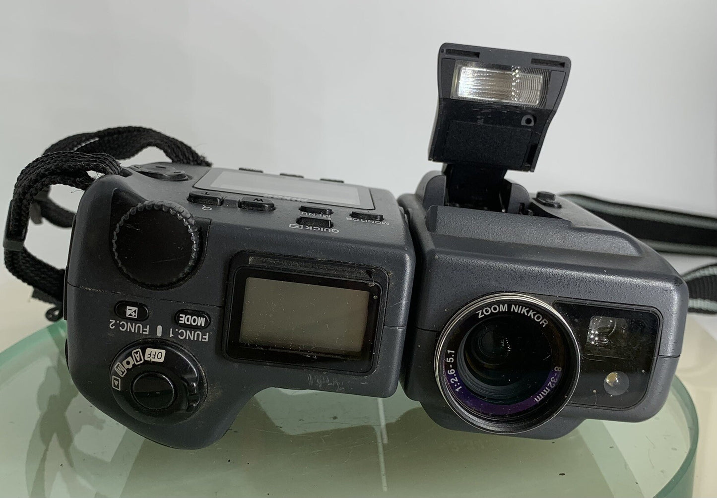 Nikon Digital Camera Coolpix 995 3.3MP Grey Retro Vintage+CHARGER-TESTED - 6808
