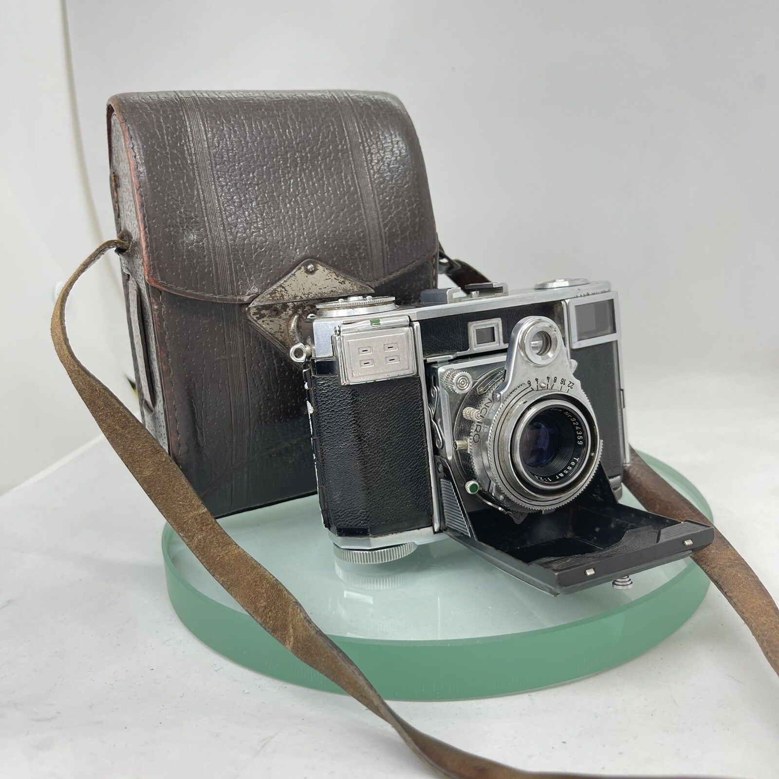 Zeiss Ikon Contessa 533/24 35mm Film Rangefinder Camera Opton Tessar T 45mm Lens0