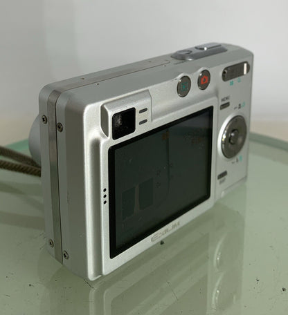 Casio Exilim EX-Z30 COMPACT DIGITAL CAMERA SILVER + CHARGER - TESTED - 9894