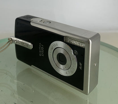 Canon Digital Camera IXUS i PC1060 4.0MP BLACK+CHARGER+COVER TESTED - 9972