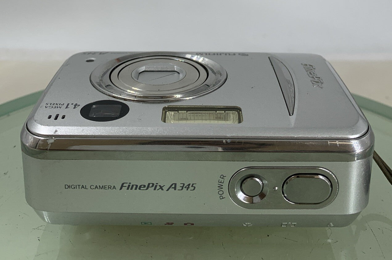 Fujifilm Digital Camera FinePix A345 4.1MP SILVER NO CHARGER TESTED - 7427