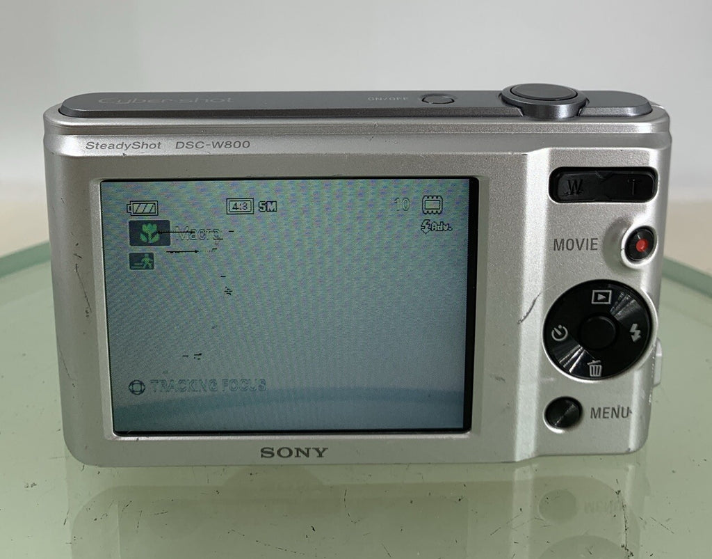 Sony CyberShot DSC-W800 DIGITAL CAMERA 20.1MP SILVER+ 8GB CARD+WIRE TESTED - 4445