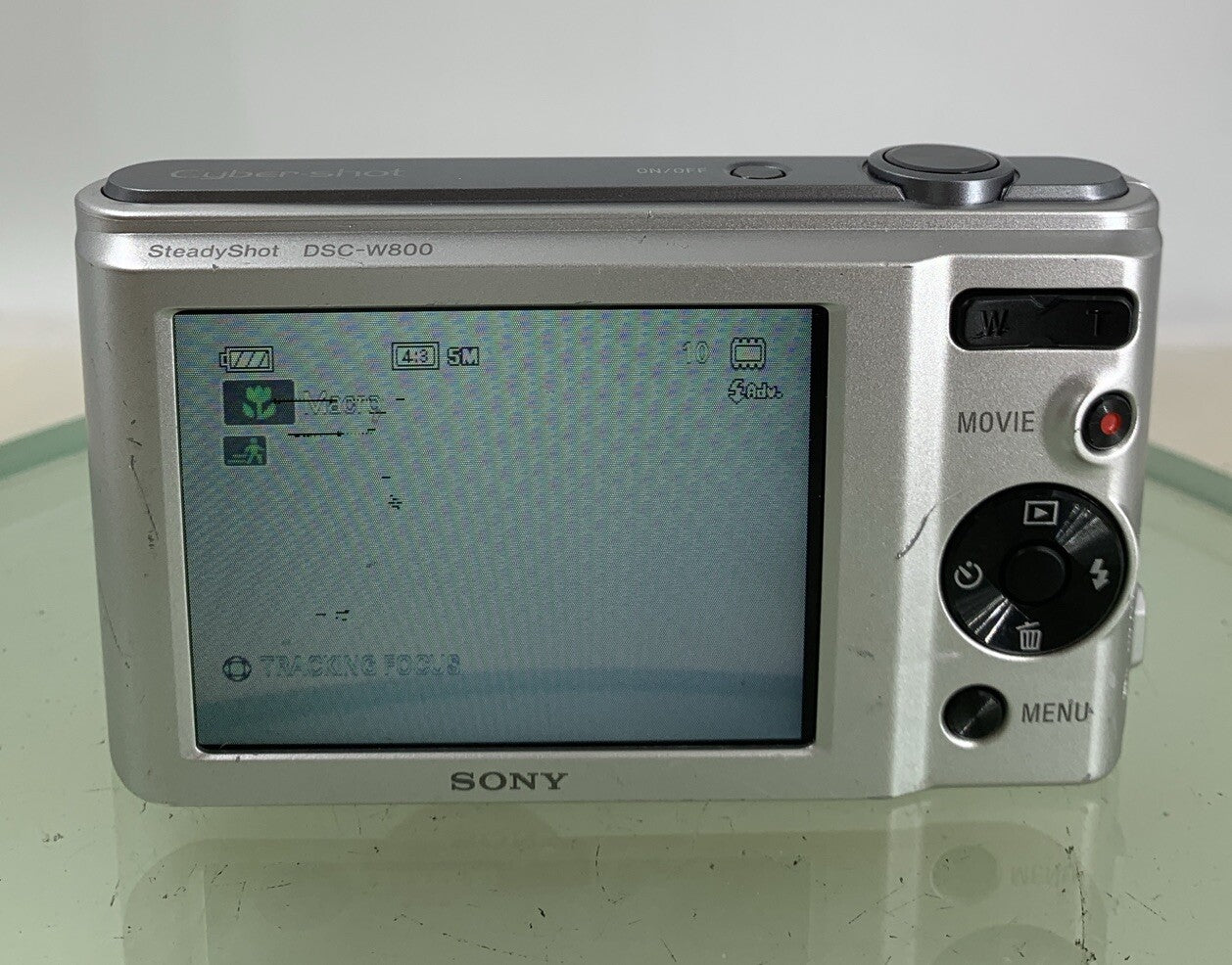 Sony CyberShot DSC-W800 DIGITAL CAMERA 20.1MP SILVER+ 8GB CARD+WIRE TESTED - 4445