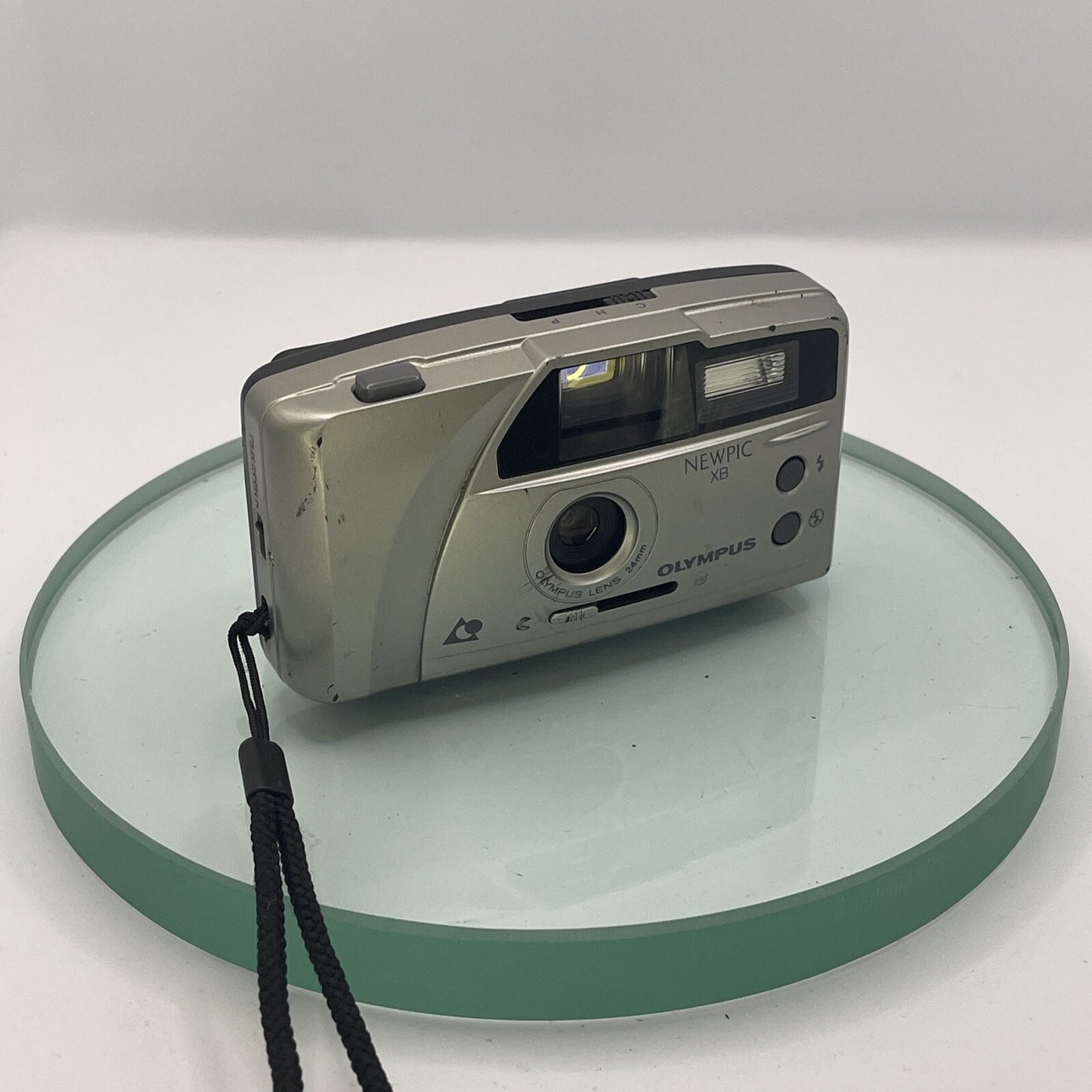 Vintage Olympus NEWPIC XB AF Film Camera with strap -Silver, TESTED # 8730