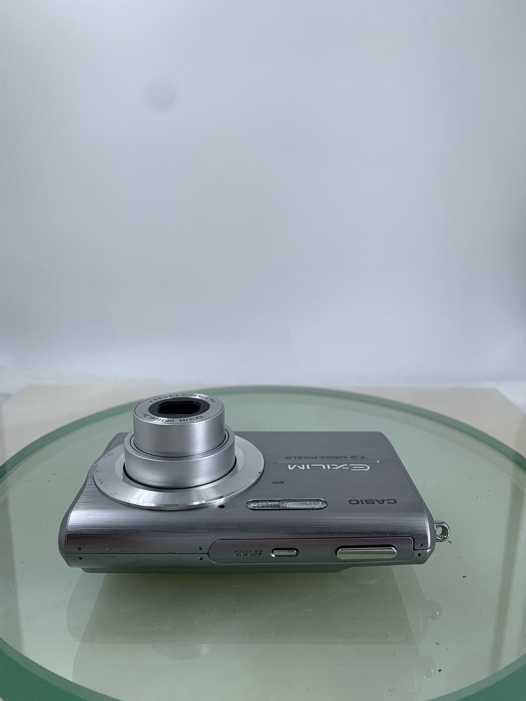 Casio Digital Camera EXILIM EX-Z75 7.2MP SILVER WITH CHARGER TESTED - 6896