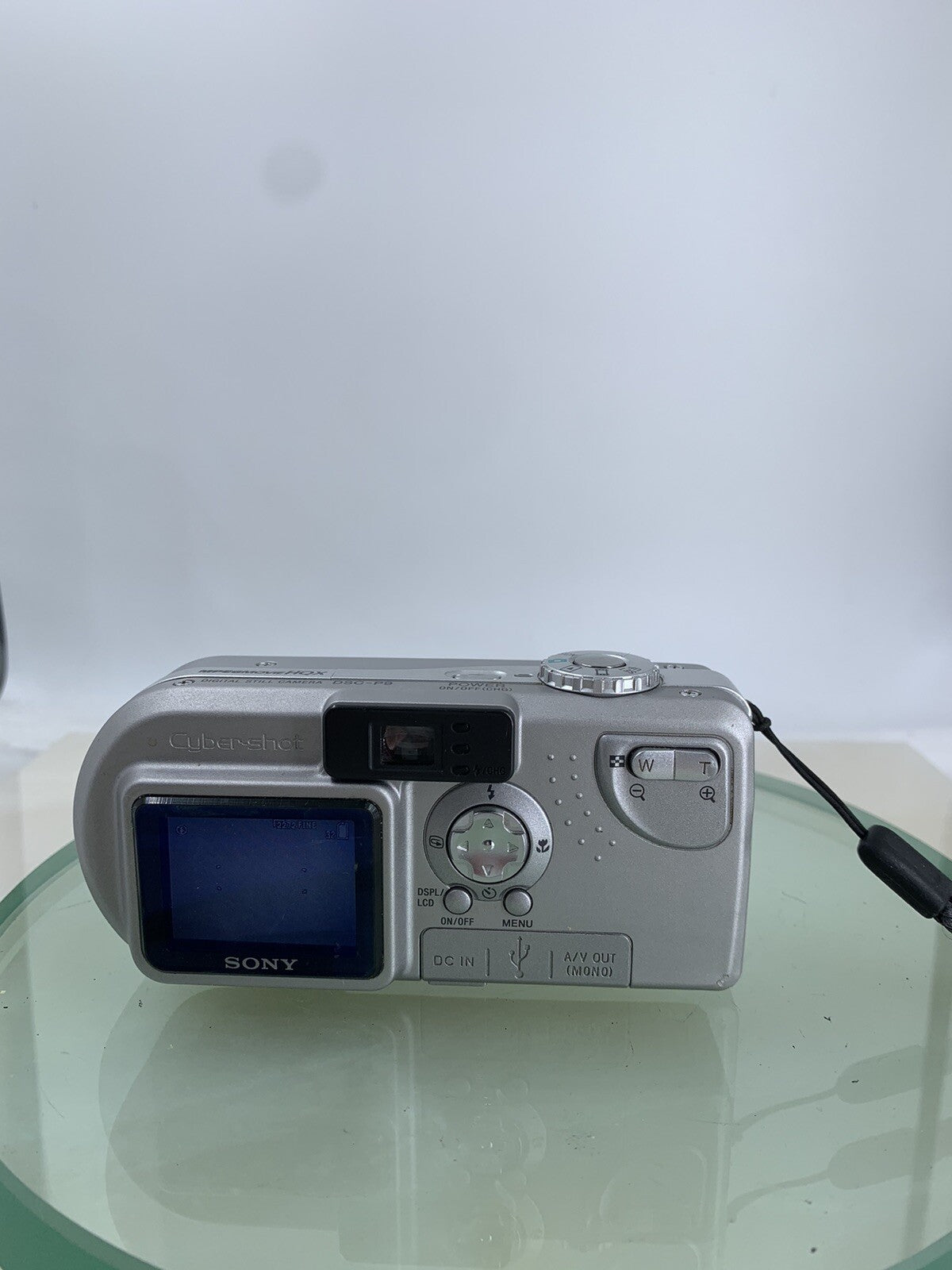 SONY Cybershot DSC-P9 Digital Camera SILVER 4MP + CHARGER + WIRE TESTED - 6864