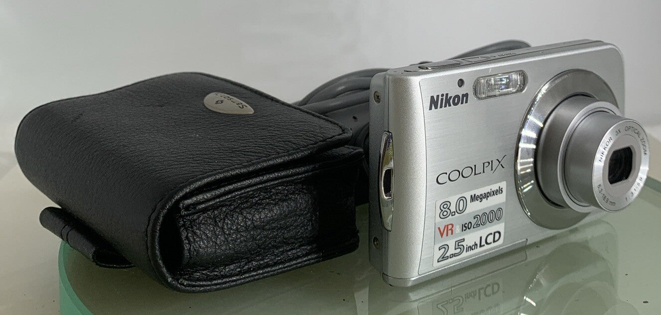 Nikon CoolPix S210 8.0MP Digital Camera SILVER+CHARGER+COVER+WIRE TESTED - 9950