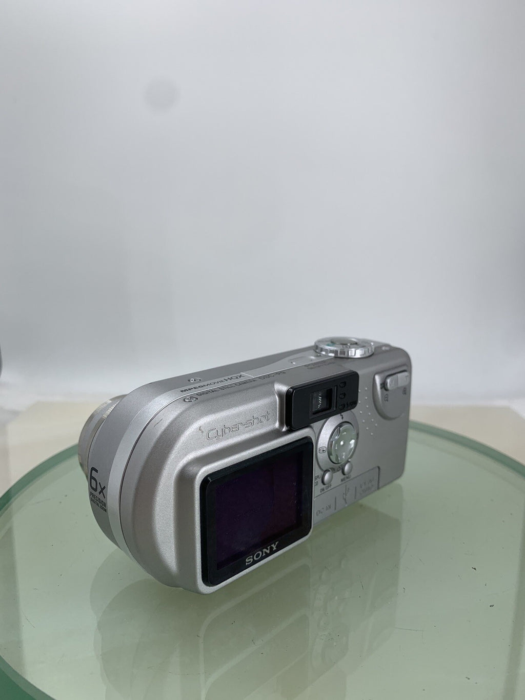 Sony Cybershot DSC-P9 4MP Digital Camera SILVER + CHARGER + WIRE TESTED - 6835