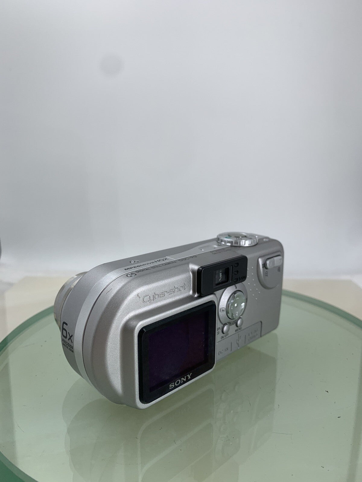 Sony Cybershot DSC-P9 4MP Digital Camera SILVER + CHARGER + WIRE TESTED - 6835