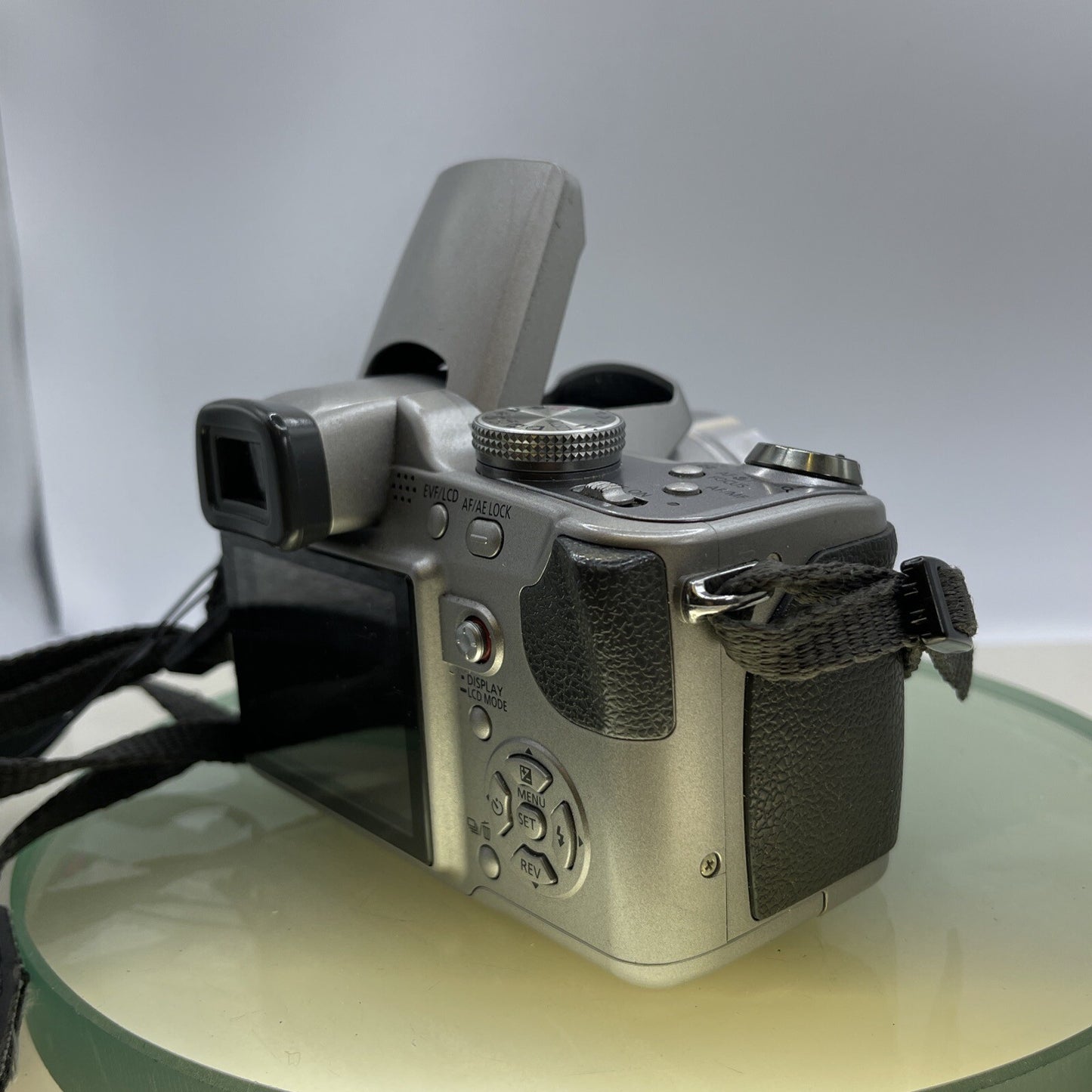 Panasonic LUMIX DMC-FZ18 SLR zoom 18x 8.1MP LEICA lens +Charger+2GB SD Card #6865