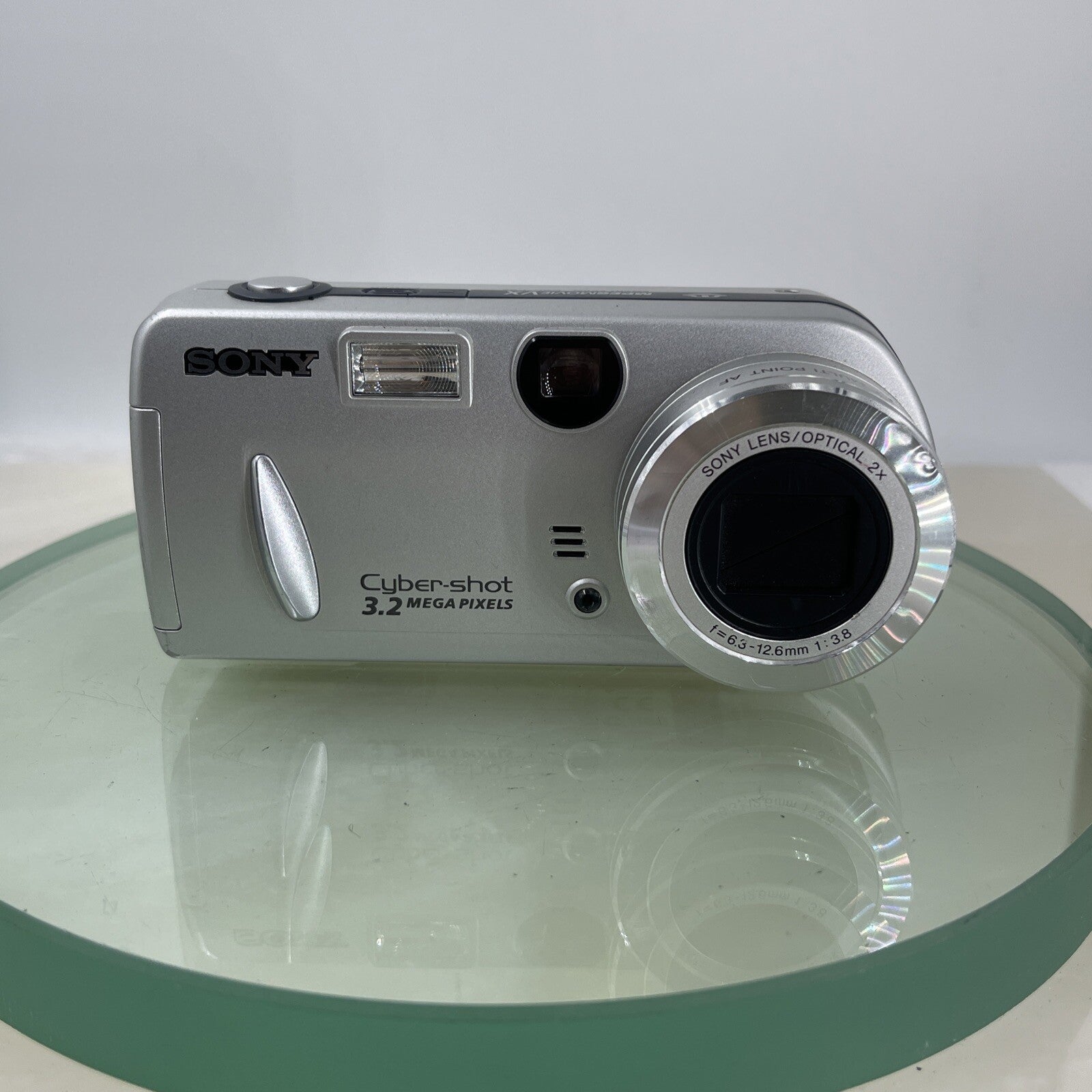 Sony Cyber-shot DSC-P52 3.2MP Digital Camera - Silver 16MB Memory Card #6771