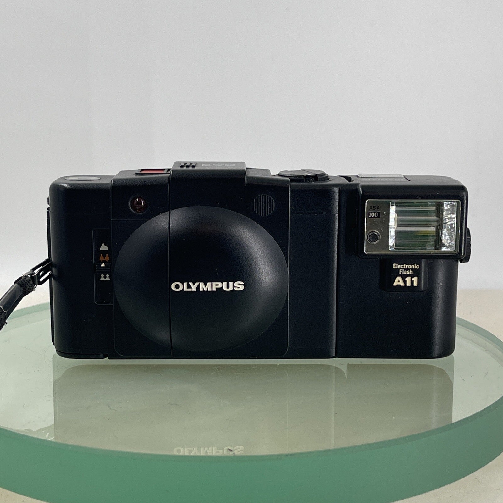 OLYMPUS XA2 Electronic Flash A11 D.ZUIKO 35mm f3.5 TESTED  POINT & SHOOT CAMERA2