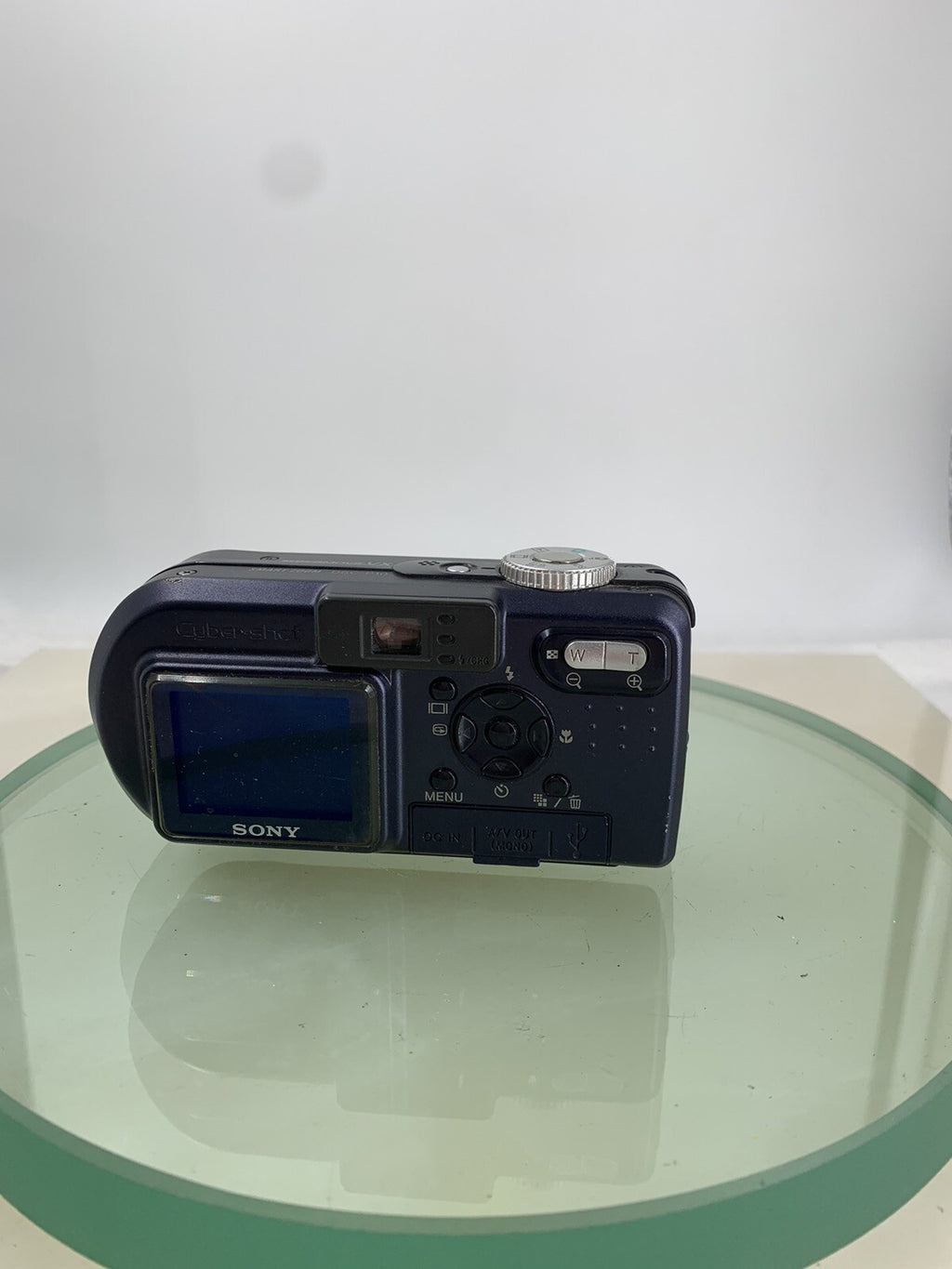Sony Cybershot DSC P10 5MP DIGITAL CAMERA + CHARGER + WIRE + COVER TESTED - 5844