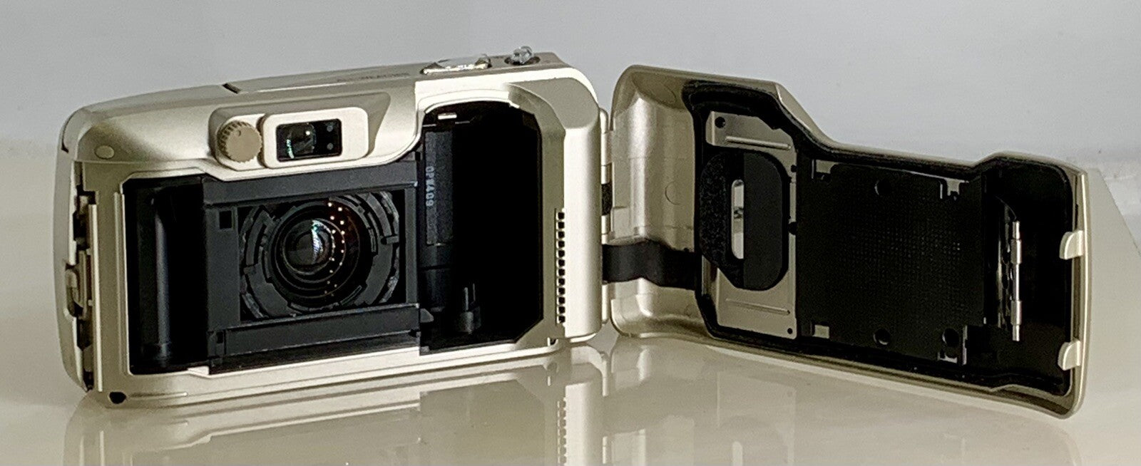Olympus µ [Mju:] - III Zoom 120 Compact 35mm Film Point & Shoot Camera Silver918