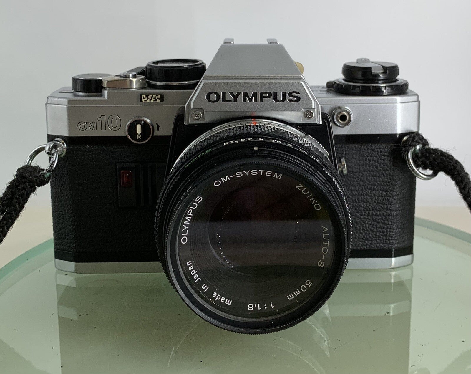 Olympus OM10 35mm Film SLR Manual Camera +Olympus 50/1.8 MC Zuiko Lens TESTED1851