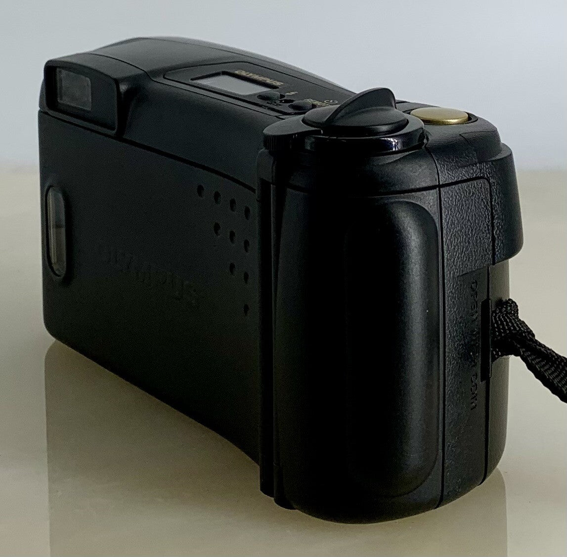 Vintage Black Olympus Superzoom 800 35mm Film Point & Shoot Film Camera #3543