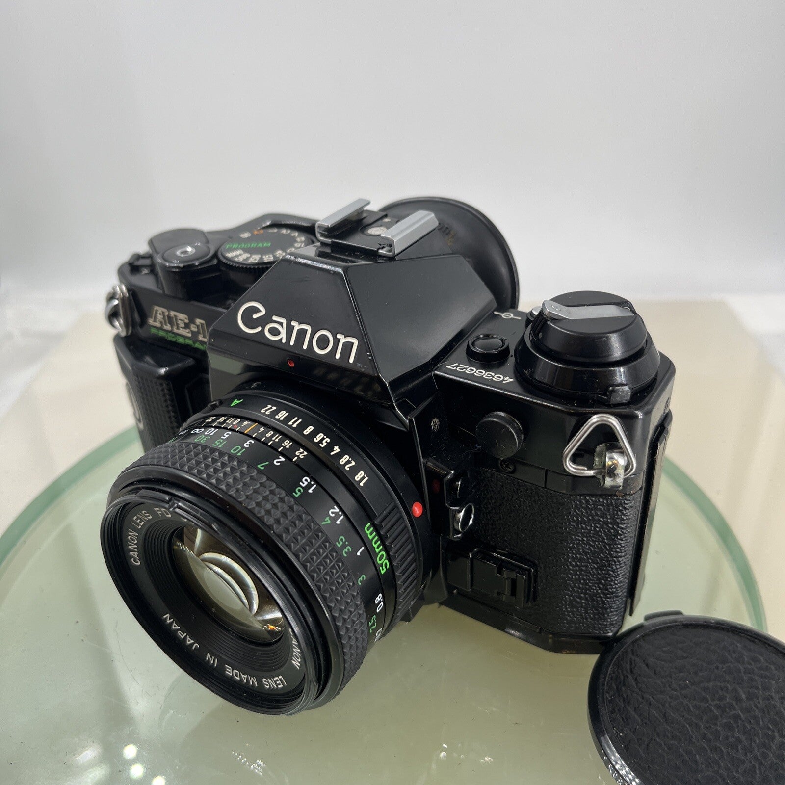 Canon AE-1 Program 35mm SLR Film Manual Camera BLACK+Canon 50mm F/1.8 FD Lens7572