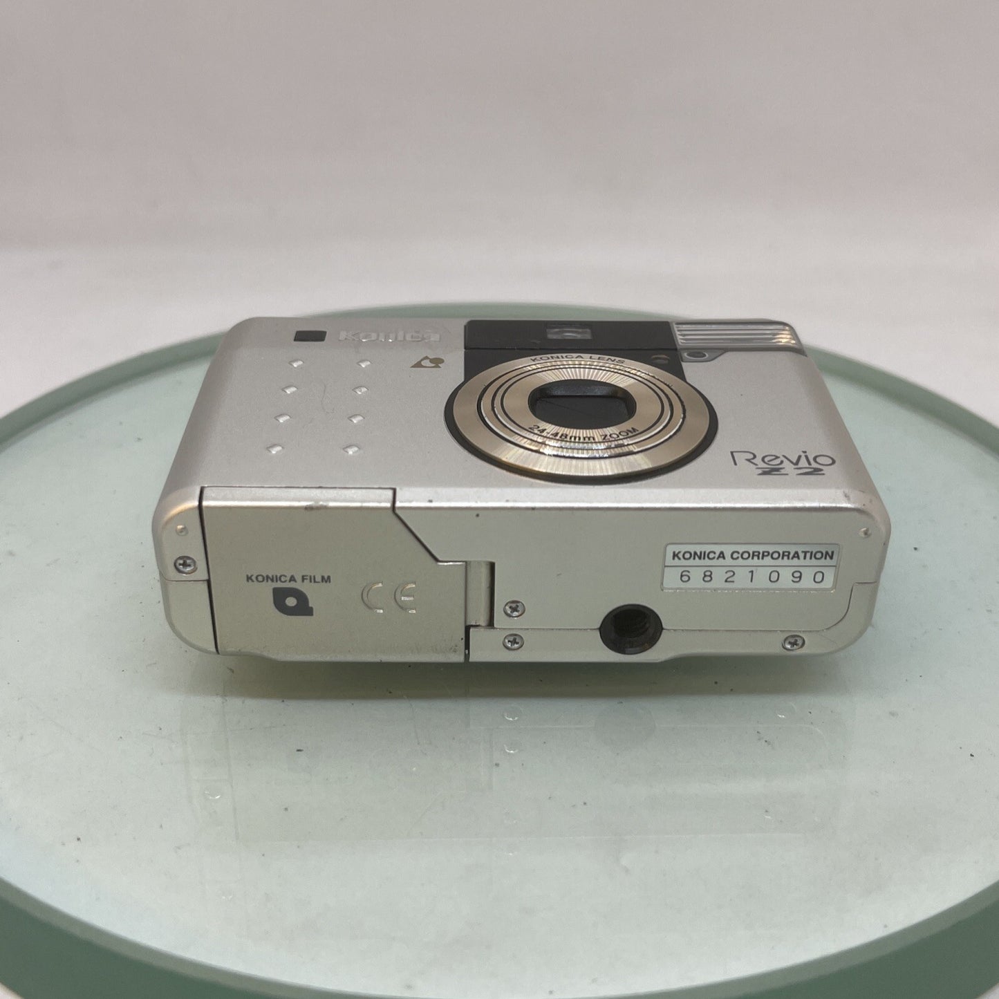 Konica Revio Z2 - Compact Film Camera. Used . Good condition. 24-48mm #5906