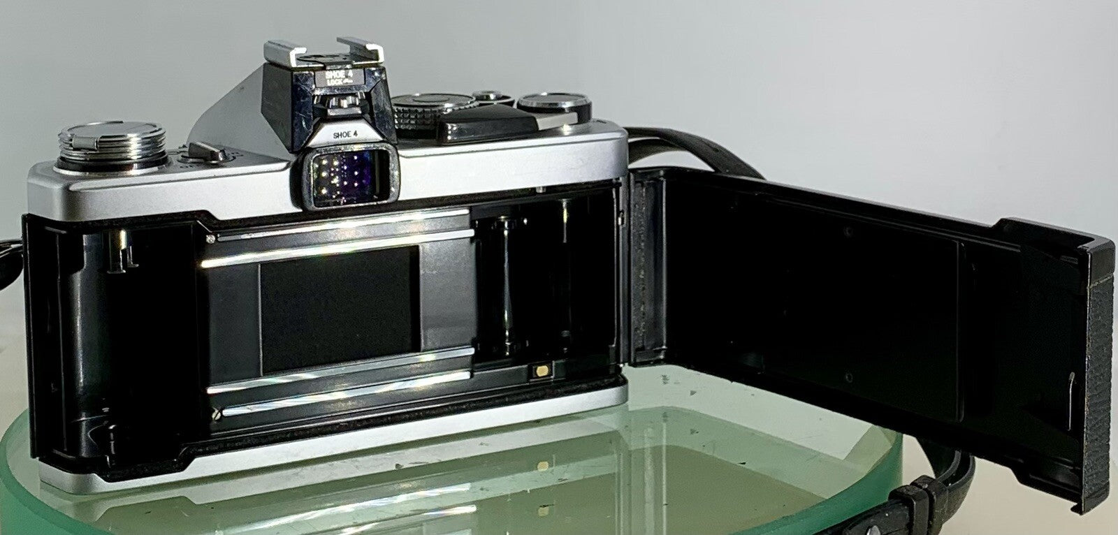 Olympus OM-1N MD 35mm Film SLR Manual Camera 50mm f/1.8 Zuiko Lens Fully Working7