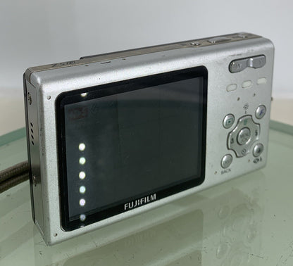 Fujifilm FINEPIX DIGITAL CAMERA Z5fd 6.3MP BLACK WITH CHARGER TESTED - 6544