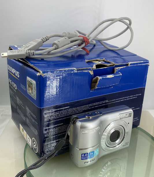 Digitl Camera Olympus FE-170 6.0 MP Silver with Box and wire+CD - TESTED - 8520