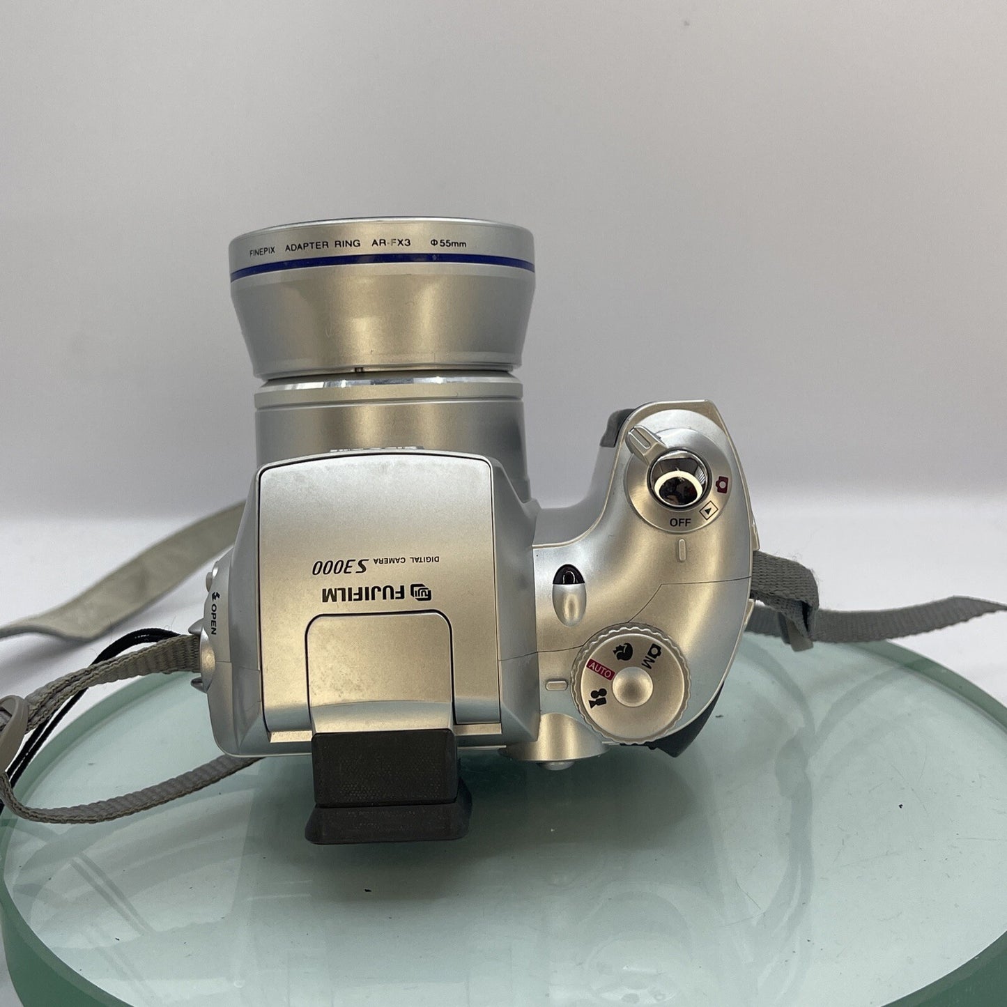 Fujifilm FinePix S3000 3.2MP 6x Zoom Mini SLR Style Digital Camera Tested #1596