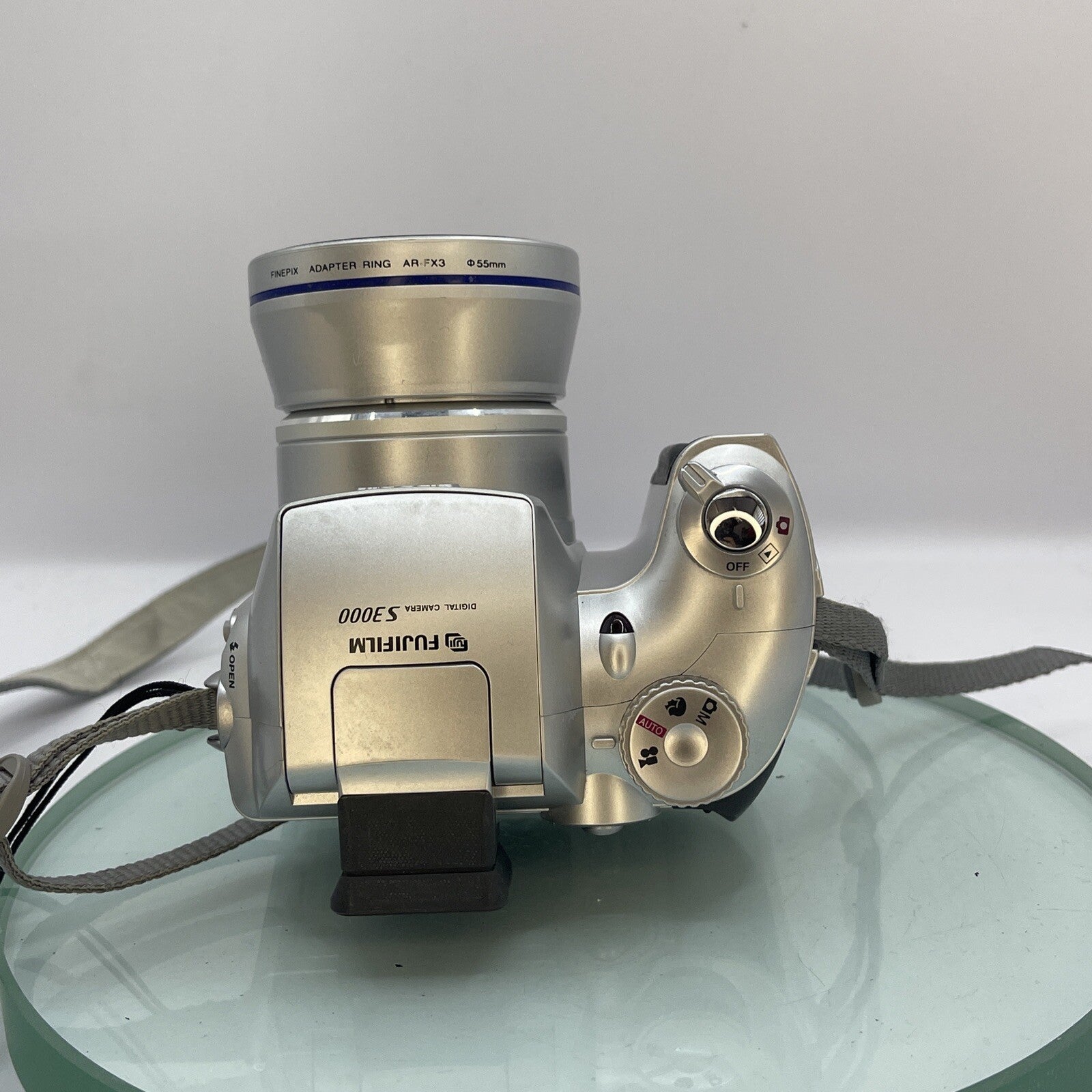 Fujifilm FinePix S3000 3.2MP 6x Zoom Mini SLR Style Digital Camera Tested #1596